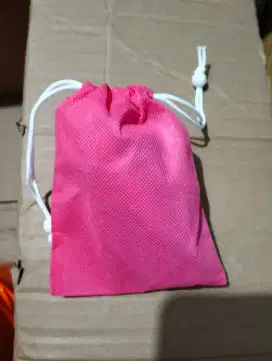 Dijual kain spun bond untuk tokp perhiasan uk.8x10