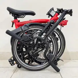 SEPEDA LIPAT BROMPTON M6L RED ROCKET BLACK EDITION 2021 - ISTIMEWA