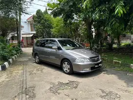 Honda Odyssey RA6 2001