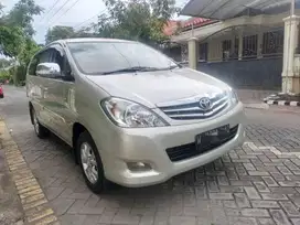 Toyota Innova 2.0 G Bensin Automatic/At 2010 Kondisi Sangat Terawat