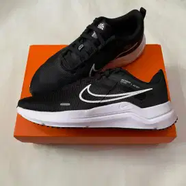 Original Sepatu Nike Downshifter 12 Running Wanita