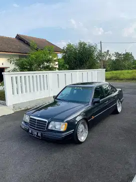 Mercedez-benz W124 300E AT 1988 Full Upgrade MP