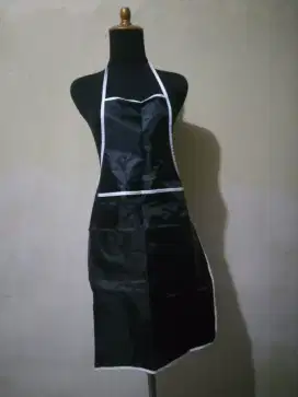 Celemek Anti Air Warna Hitam