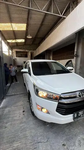 Innova Reborn  G AT th 2020 putih dari baru low km…full original