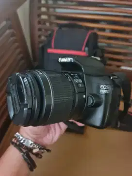 Kamera Canon EOS 1100D