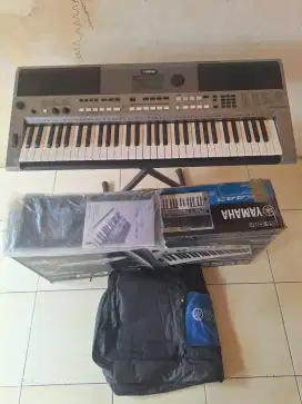 Keyboard yamaha psr e 443 roland casio