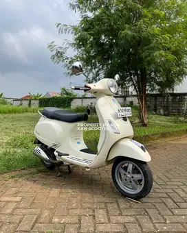 PROMO PIAGGIO VESPA LX 150cc INJEKSI MURAH