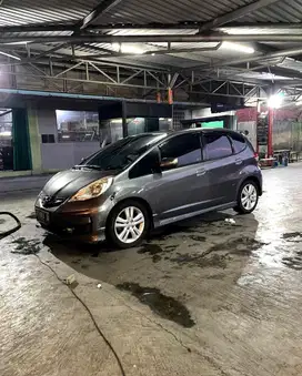JUAL CEPAT HONDA JAZZ RS TAHUN 2012