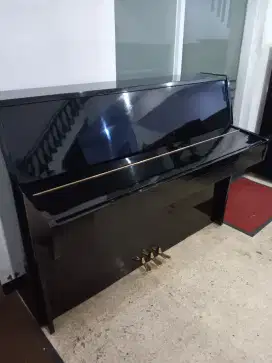 Piano Kawai Japan