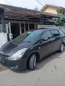 Toyota wish stream grandis