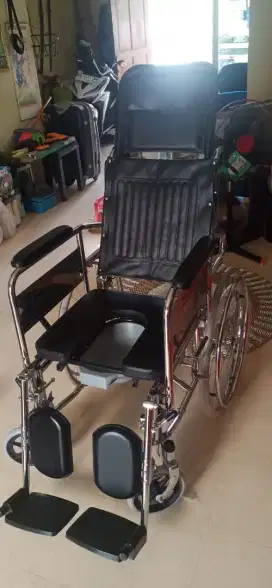 Djual kursi roda baru