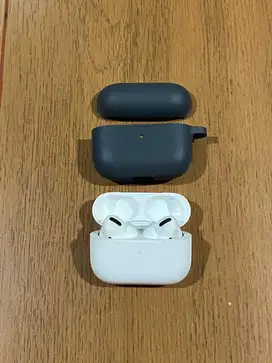 AirPods Pro - Good Condition
