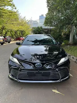 Toyota Camry Hybrid 2022 Hitam ANTIK