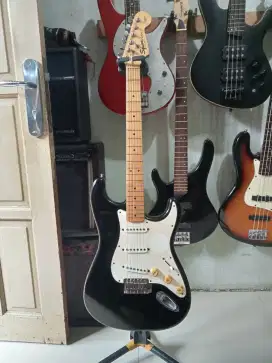 Squier Strat California China