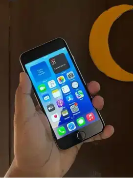 iPhone SE 2 (2020) White