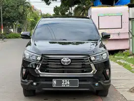 Toyota Kijang Innova 2022 Diesel Venturer km 22 Rb istimewa