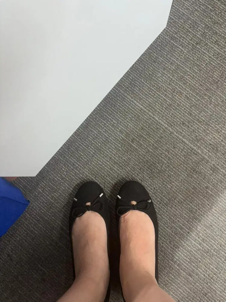 SEPATU FLAT SHOES
