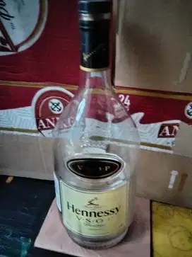 Botol  Hennessy 3 liter