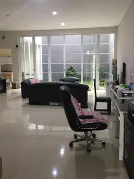 Rumah Bagus 2 Lantai Di Istana Regency Pajajaran Kota Bandung