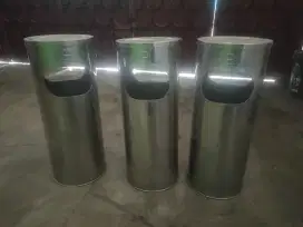 Tong sampah stainless