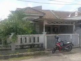 dijual rumah  sektor 6 gading serpong