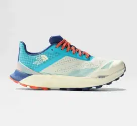 Dijual sepatu untuk Running & Hiking North Face vective 2