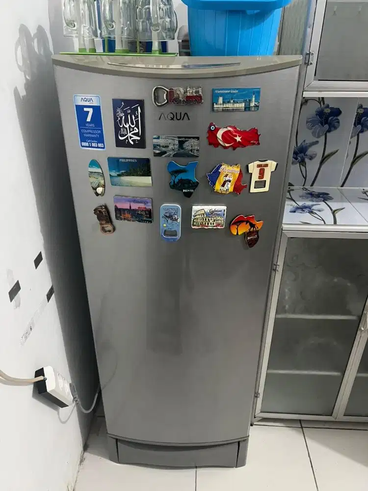Kulkas merek Aqua 1 pintu