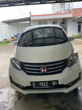 Honda freed E psd 2011, velg 2 pasang+bodykit