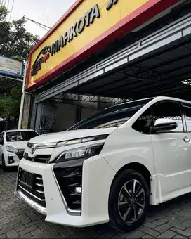 TOYOTA VOXY 2.0 AT 2018 (KM50RB)ANTIK/RECORD/DP10JT/PJKPJG 8-25/NOPR!!