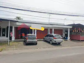 Ruko Sewa Strategis Dekat Jalan Raya dan Pasar Ideal untuk Usaha