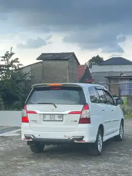 Kijang innova V at diesel 2014 (nopol cantik) low km