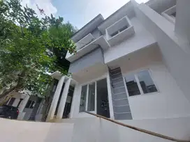 Cinere rumah brand new dekat pintu tol brigif