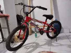 Sepeda anak merk Senator 20