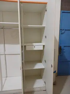 Lemari baju 3pintu