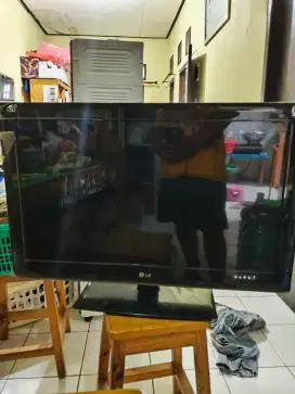 TV LG 32 inch (32LS3400) matot