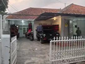 Asri nyaman lingkungan tenang bisa untuk usaha jenis ruko