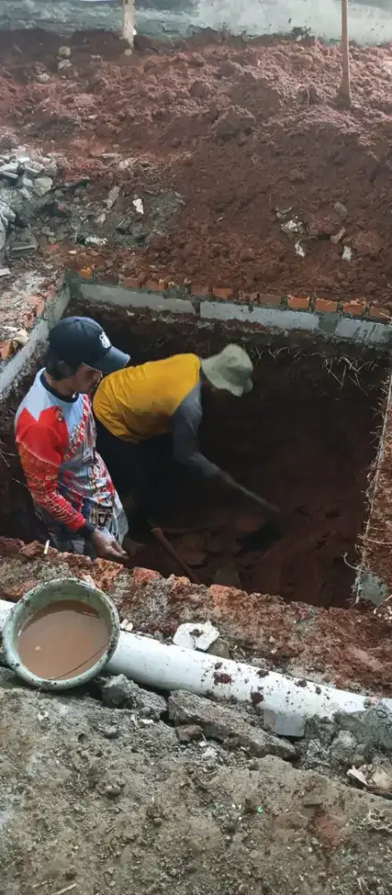 Tukang gali dan buang puwing