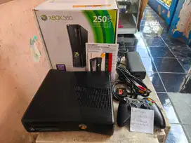 Microsoft Xbox 360 Slim S X360 250GB Fullset 00