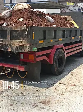 Jasa truk Buang puing proyek