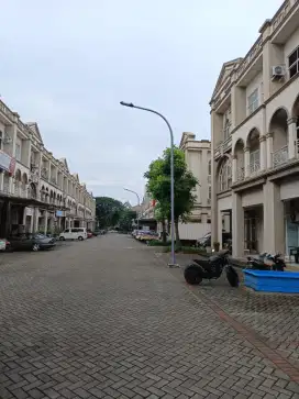 Sewa Ruko Grand Galaxy Bekasi Siap Huni Tidak Banjir