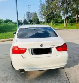 Dijual BMW 320i E90 LCI Warna Putih