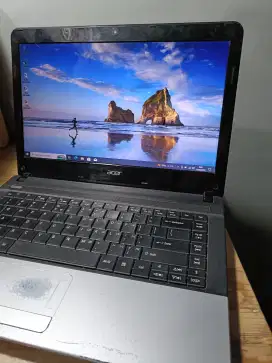 Acer Aspire E1 Ram: 4 GB HD:320 Normal Plus Bonus