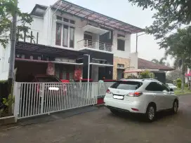 Rumah Lux dgn Lingkungan Asri di Gegerkalong Setiabudi