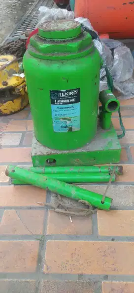 Dongkrak botol 50ton