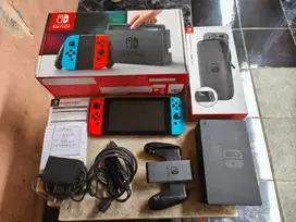 Nintendo Switch v1 Atmos Neon Fullset 256GB 01