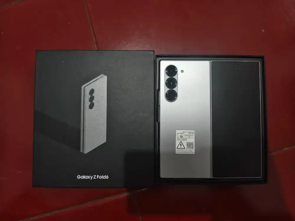Samsung Z Fold 6 12/512gb sein likenew