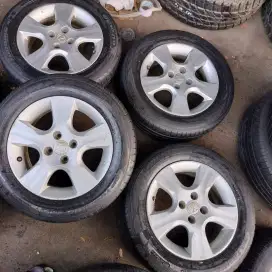 Velg OEM jazz s R15 pcd 4x100 ban Dunlop 185/65 R15 90%