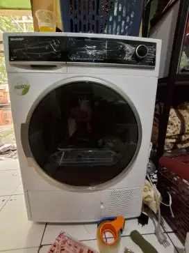 MESIN PENGERING PAKAIAN SHARP 9KG BEKAS RASA BARU