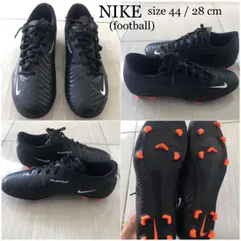 Sepatu Nike Phantom