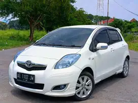 DP 15 jt Toyota Yaris 1.5 E matic 2011 Bensin